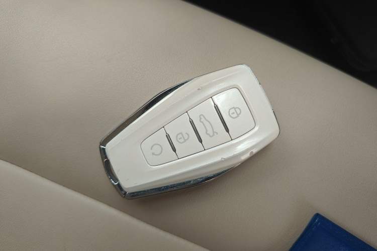 Used Geely Auto icon 2023 1.5TD Chocolate Luxe Edition Vehicle Key