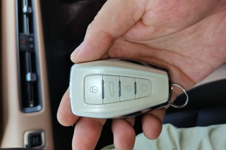 Used Geely Auto icon 2023 1.5TD Chocolate Smoothie Edition Vehicle Key