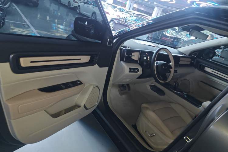 Used Geely Auto icon 2025 Linglong 1.5TD Jinxi Edition Driver Seat