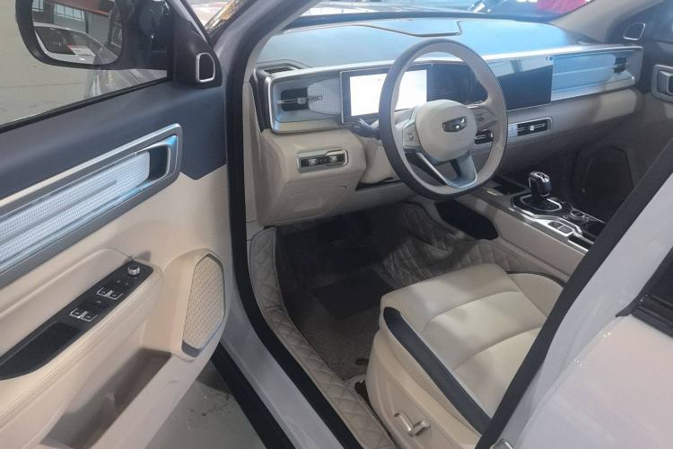 Used Geely Auto icon 2025 Linglong 1.5TD Ruyi Edition Interior 2