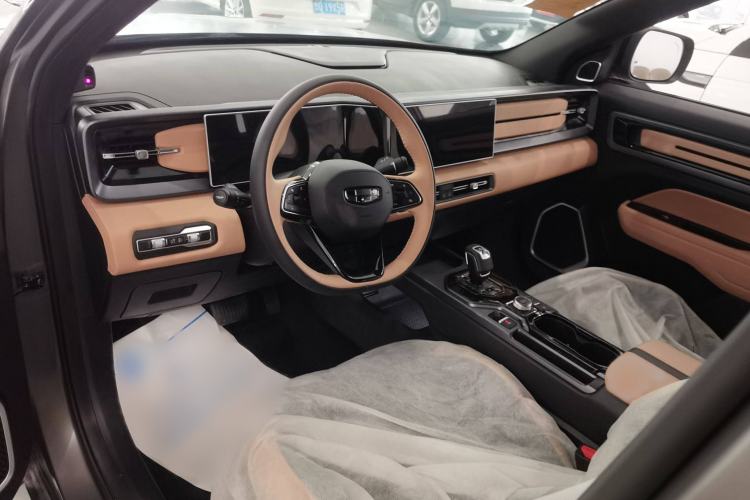 Used Geely Auto icon 2025 Linglong 1.5TD Jinxi Edition Interior 3