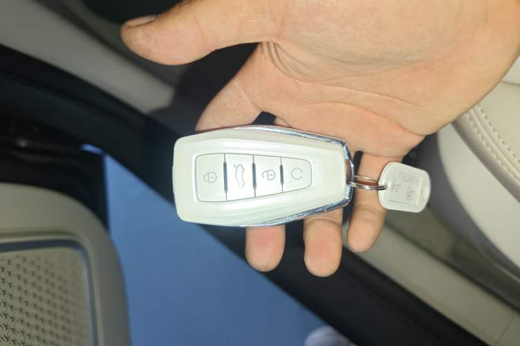 Used Geely Auto icon 2025 Linglong 1.5TD Jinxi Edition Vehicle Key