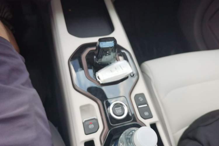 Used Geely Auto icon 2025 Linglong 1.5TD Qingcheng Edition Gear Lever