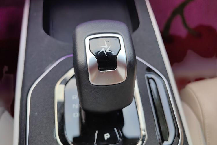 Used Geely Auto icon 2025 Linglong 1.5TD Ruyi Edition Gear Lever