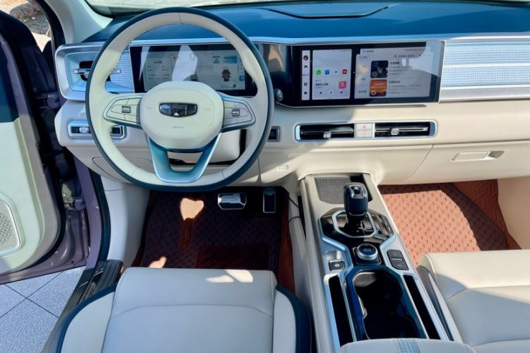 Used Geely Auto icon 2025 Linglong 1.5TD Ruyi Edition Interior 2