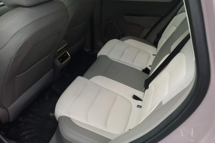 Used Geely Auto icon 2025 Linglong 1.5TD Qingcheng Edition Left Rear Seat