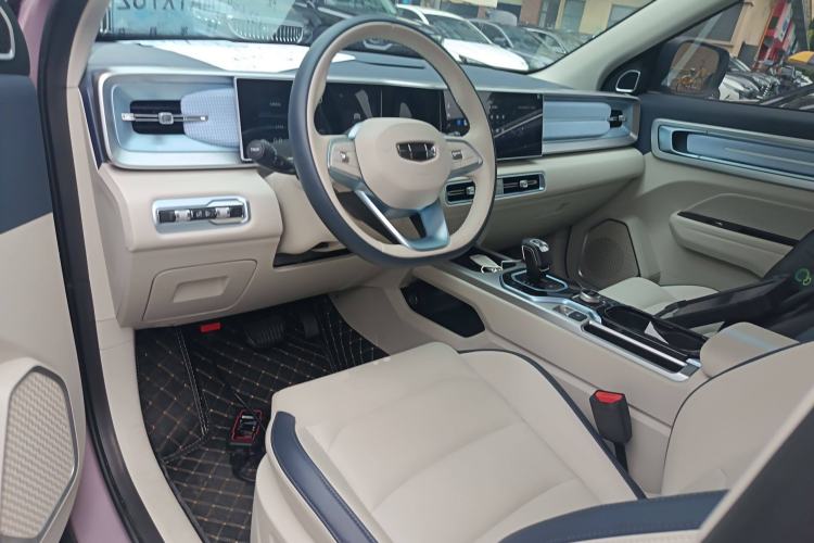 Used Geely Auto icon 2025 Linglong 1.5TD Ruyi Edition Center Console