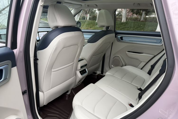Used Geely Auto icon 2025 Linglong 1.5TD Ruyi Edition Interior 7