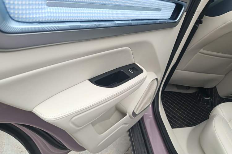 Used Geely Auto icon 2025 Linglong 1.5TD Ruyi Edition Left Rear Door Interior