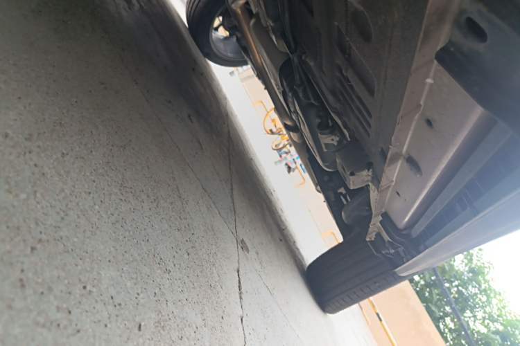 Used Geely Auto icon 2025 Linglong 1.5TD Ruyi Edition Left Side Sill