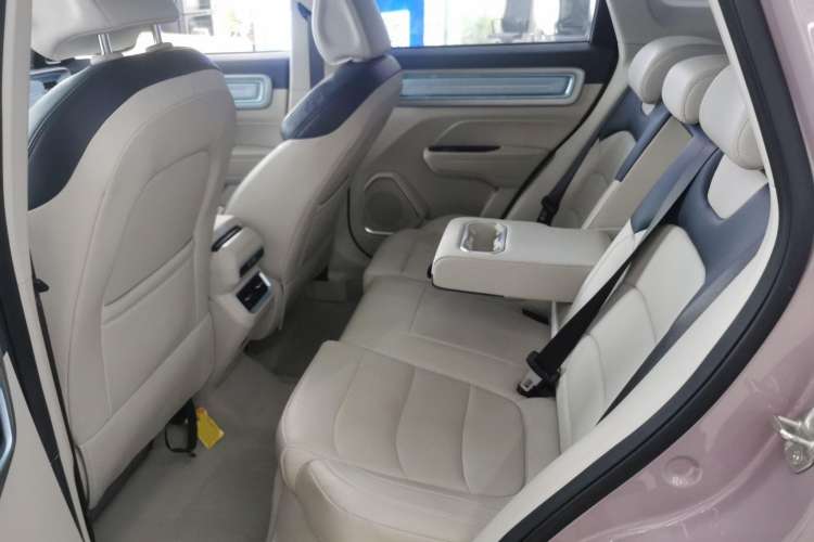 Used Geely Auto icon 2025 Linglong 1.5TD Ruyi Edition Interior 4