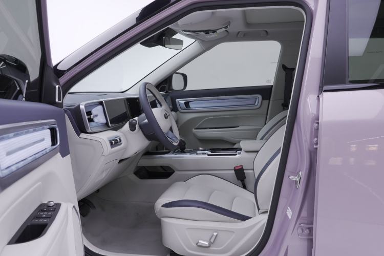 Used Geely Auto icon 2025 Linglong 1.5TD Ruyi Edition Interior 4