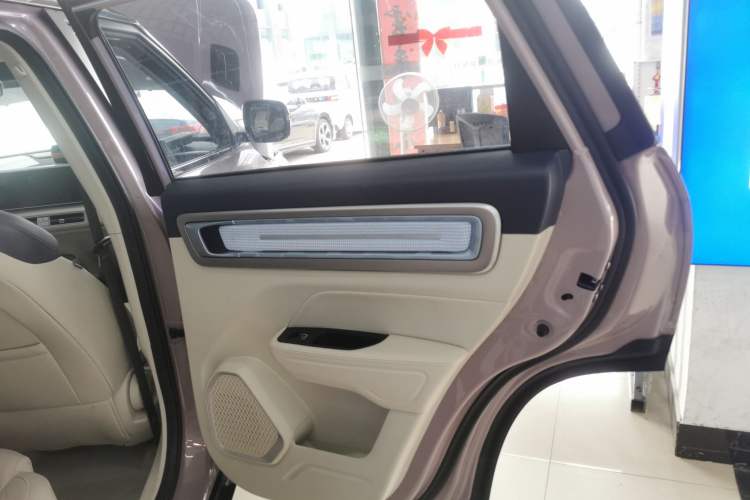 Used Geely Auto icon 2025 Linglong 1.5TD Ruyi Edition Interior 6