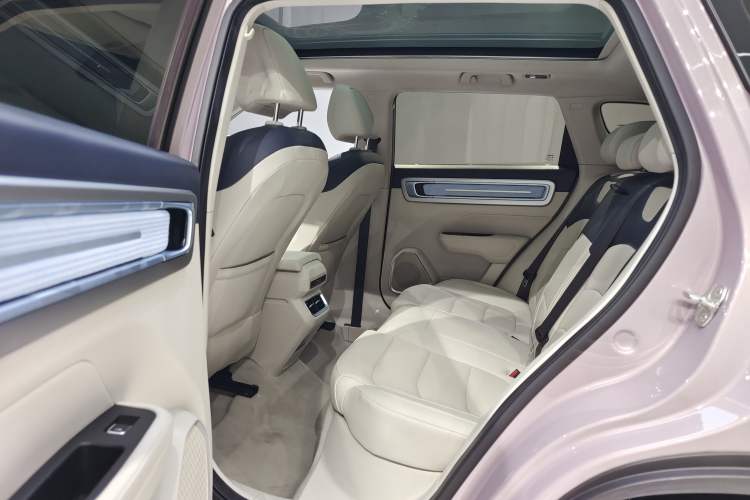 Used Geely Auto icon 2025 Linglong 1.5TD Ruyi Edition Interior 6