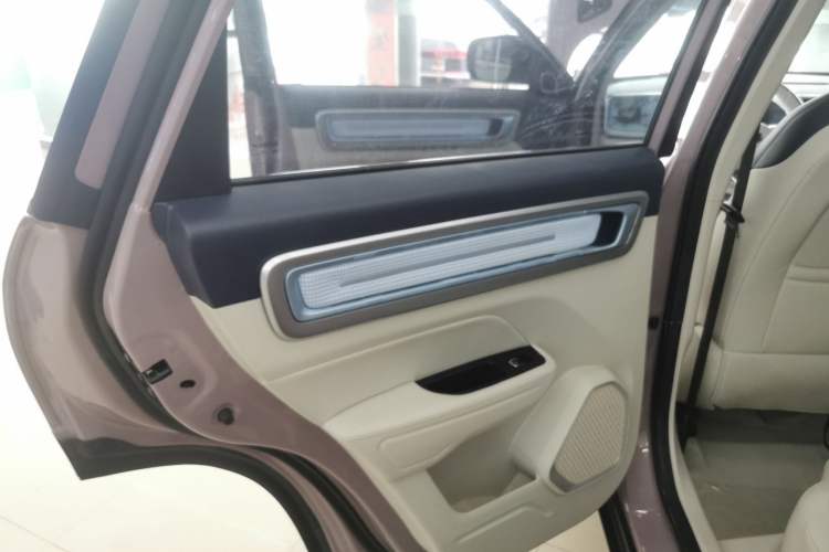 Used Geely Auto icon 2025 Linglong 1.5TD Ruyi Edition Interior 8