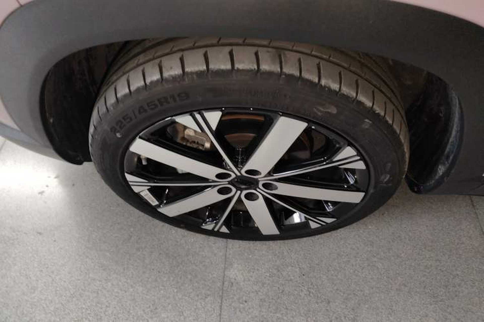 Used Geely Auto icon 2025 Linglong 1.5TD Ruyi Edition Left Front Wheel Hub