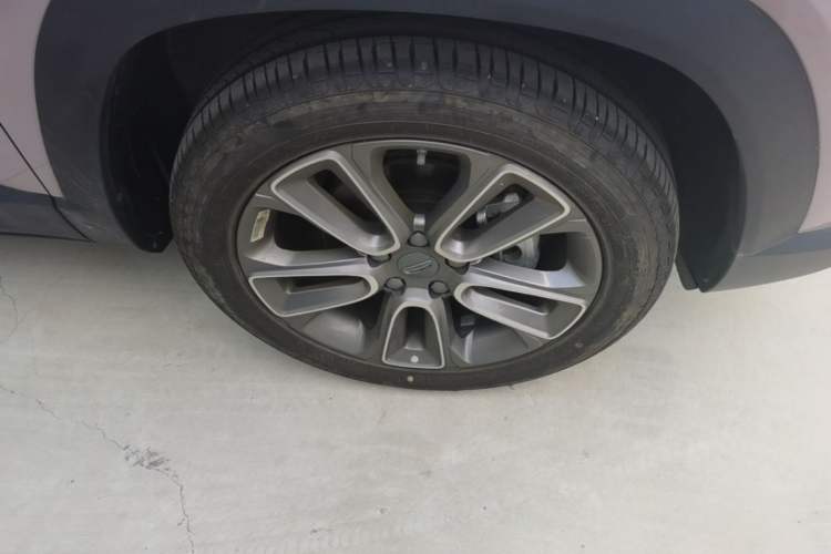 Used Geely Auto icon 2025 Linglong 1.5TD Qingcheng Edition Right Front Wheel Hub