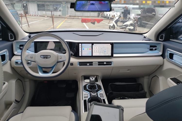 Used Geely Auto icon 2025 Linglong 1.5TD Ruyi Edition Center Console
