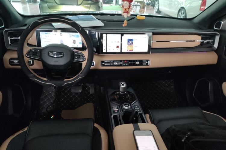 Used Geely Auto icon 2025 Linglong 1.5TD Ruyi Edition Center Console