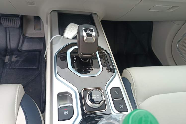 Used Geely Auto icon 2025 Linglong 1.5TD Ruyi Edition Gear Lever