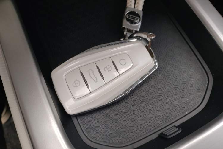 Used Geely Auto icon 2025 Linglong 1.5TD Ruyi Edition Interior 1