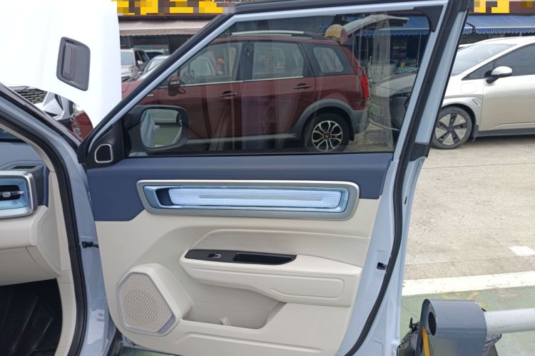 Used Geely Auto icon 2025 Linglong 1.5TD Ruyi Edition Interior 5