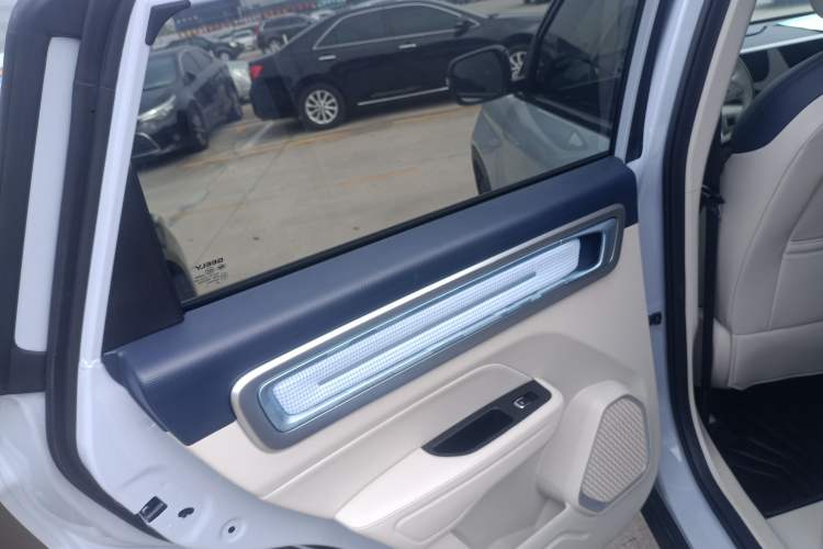 Used Geely Auto icon 2025 Linglong 1.5TD Ruyi Edition Left Rear Door Interior