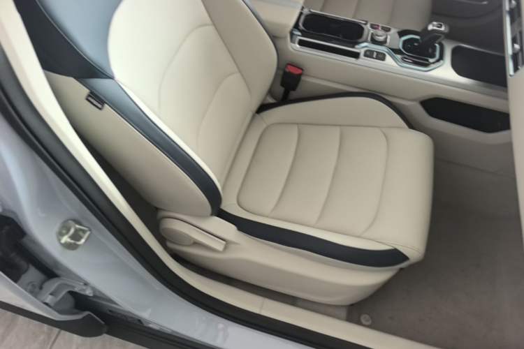 Used Geely Auto icon 2025 Linglong 1.5TD Ruyi Edition Right Front Seat