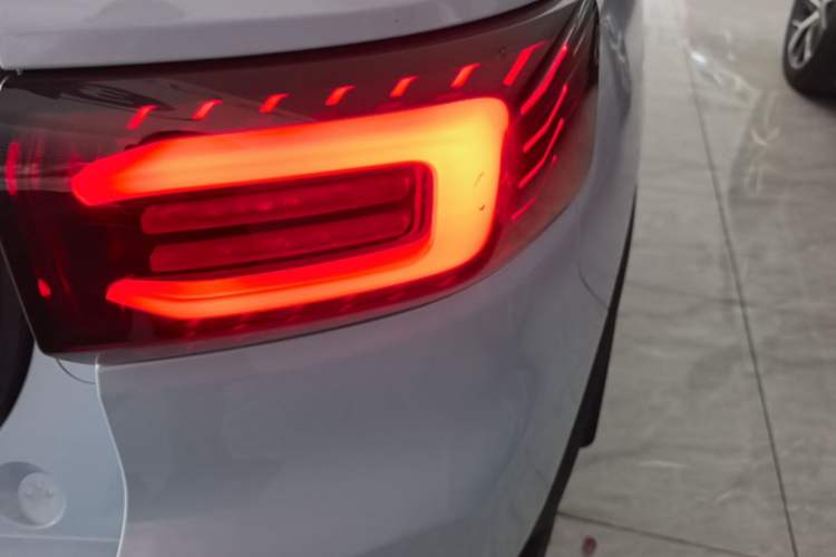 Used Geely Auto icon 2025 Linglong 1.5TD Ruyi Edition Right Rear Taillight