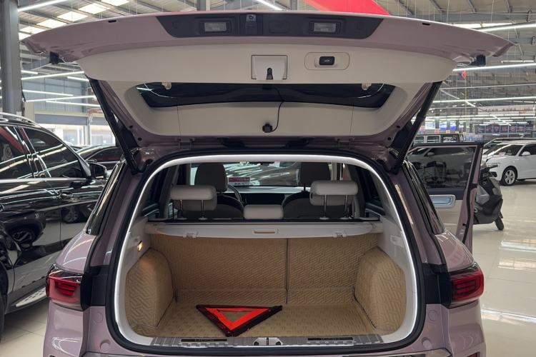 Used Geely Auto icon 2025 Linglong 1.5TD Ruyi Edition Trunk