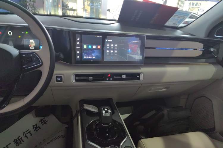 Used Geely Auto icon 2025 Linglong 1.5TD Ruyi Edition Audio And AC Panel