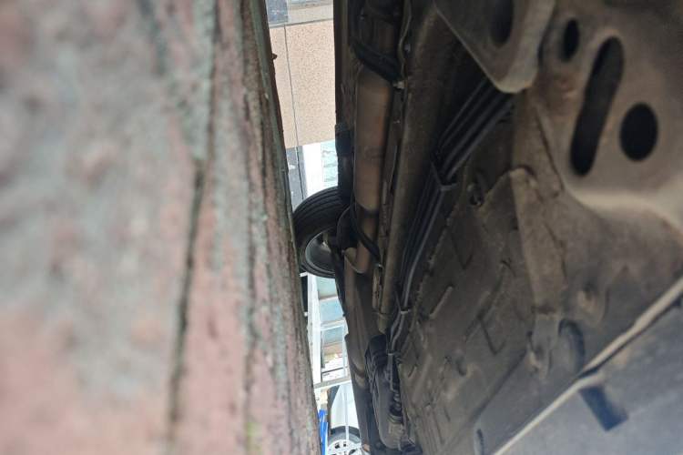 Used Geely Auto icon 2025 Linglong 1.5TD Ruyi Edition Chassis Front Left