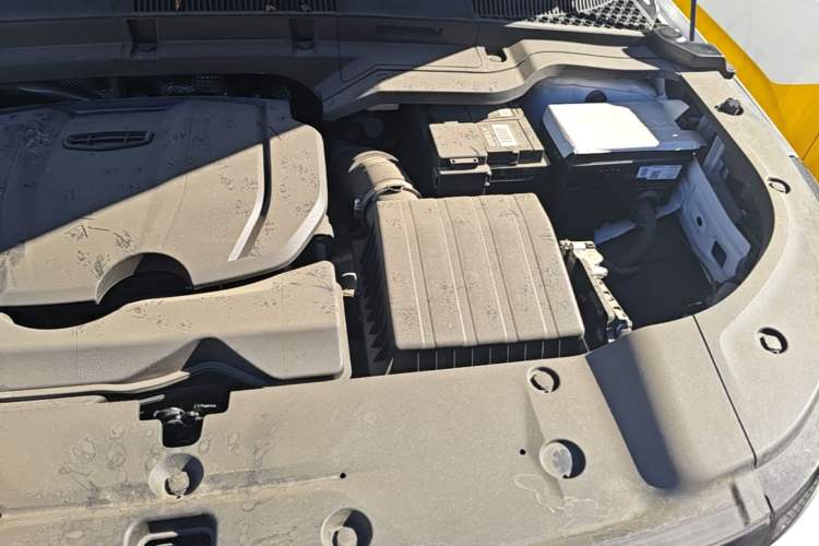 Used Geely Auto icon 2025 Linglong 1.5TD Jinxi Edition Engine Bay Left