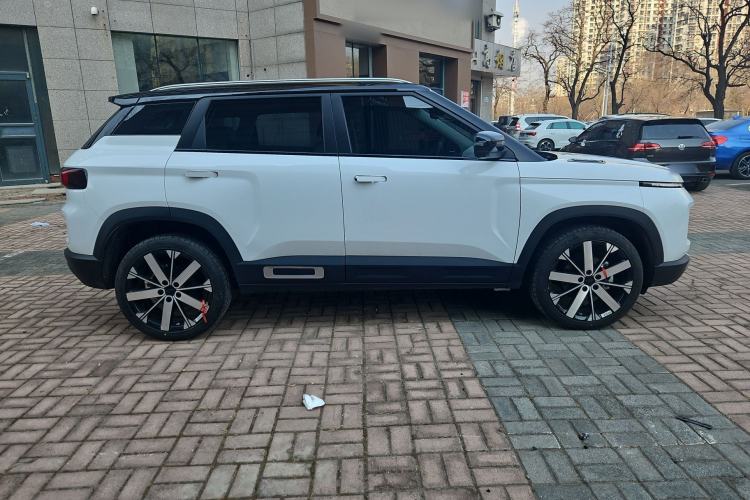 Used Geely Auto icon 2025 Linglong 1.5TD Qingcheng Edition Exterior 3