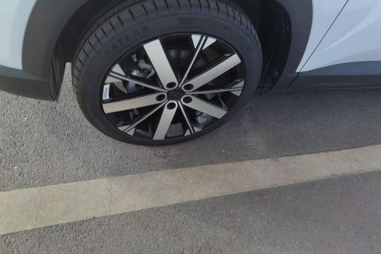 Used Geely Auto icon 2025 Linglong 1.5TD Ruyi Edition Exterior 3