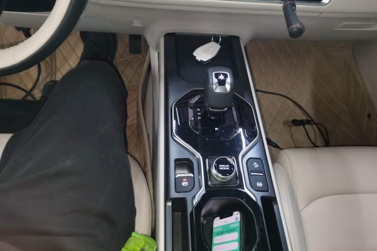 Used Geely Auto icon 2025 Linglong 1.5TD Qingcheng Edition Gear Lever