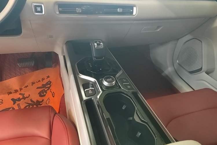 Used Geely Auto icon 2025 Linglong 1.5TD Ruyi Edition Gear Lever