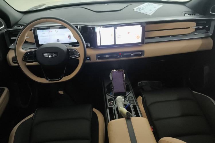 Used Geely Auto icon 2025 Linglong 1.5TD Ruyi Edition Interior 2