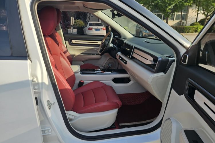 Used Geely Auto icon 2025 Linglong 1.5TD Ruyi Edition Interior 3