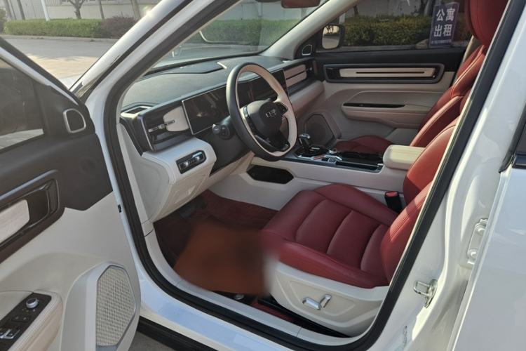 Used Geely Auto icon 2025 Linglong 1.5TD Ruyi Edition Interior 5