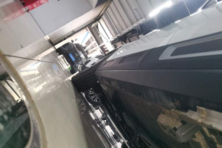 Used Geely Auto icon 2025 Linglong 1.5TD Qingcheng Edition Left Side Sill