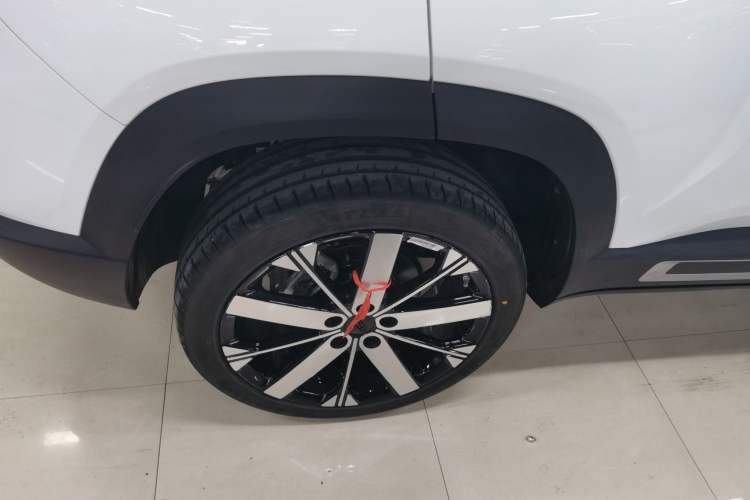 Used Geely Auto icon 2025 Linglong 1.5TD Qingcheng Edition Right Rear Wheel Hub