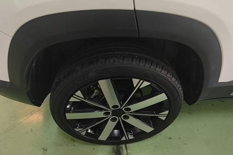 Used Geely Auto icon 2025 Linglong 1.5TD Ruyi Edition Right Rear Wheel Hub