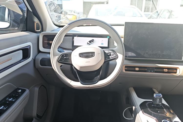 Used Geely Auto icon 2025 Linglong 1.5TD Jinxi Edition Steering Wheel