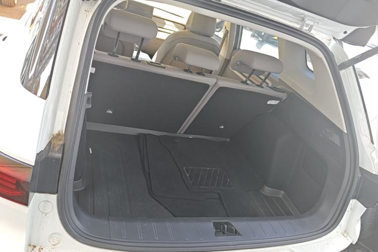 Used Geely Auto icon 2025 Linglong 1.5TD Jinxi Edition Trunk