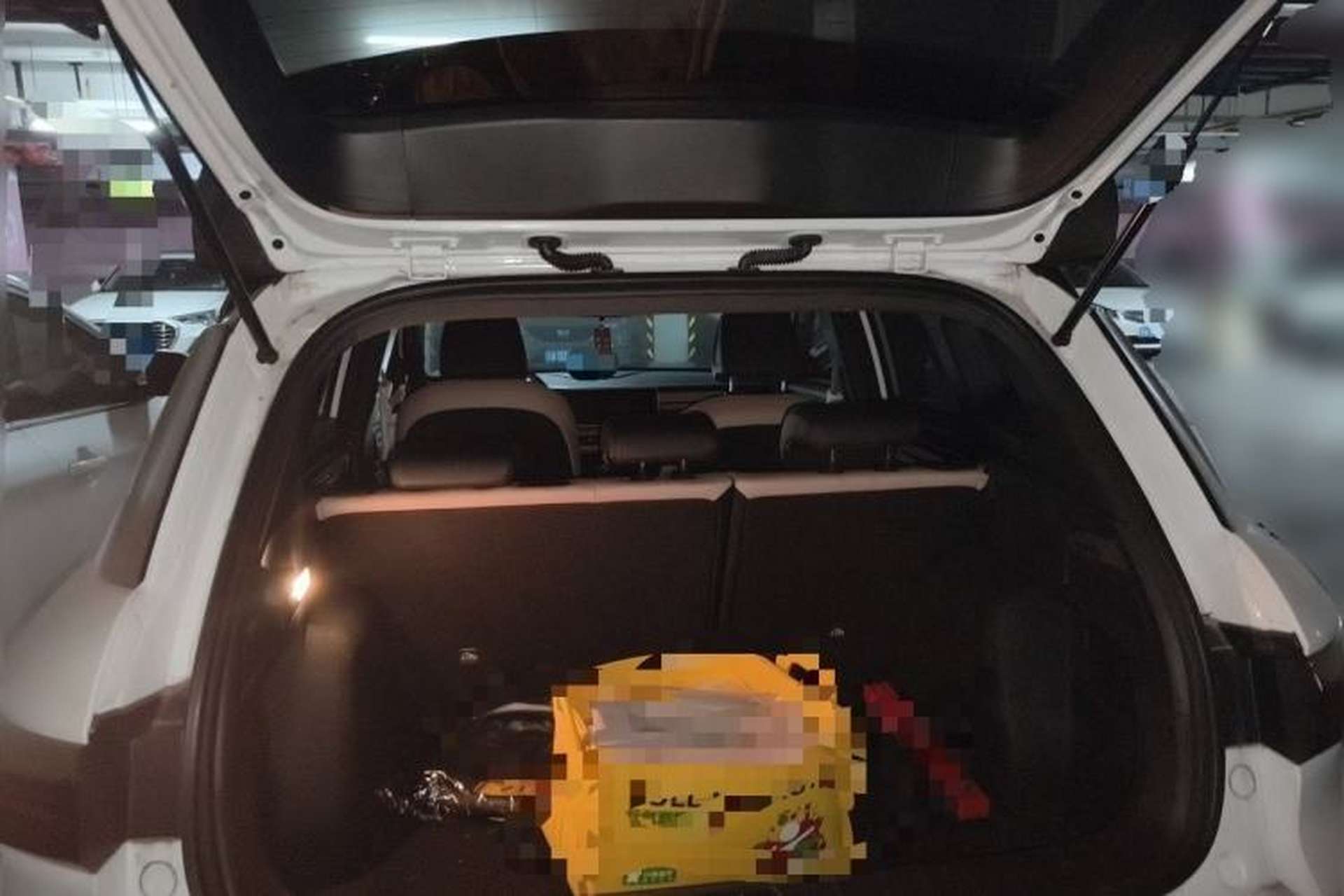Used Geely Auto icon 2025 Linglong 1.5TD Qingcheng Edition Trunk