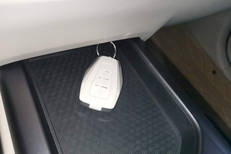 Used Geely Auto icon 2025 Linglong 1.5TD Qingcheng Edition Vehicle Key