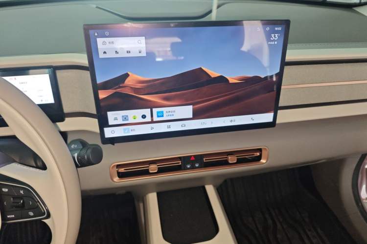 Used Geely Auto icon 2026 Model Chocolate 1.5TD Pure & Refined Edition Audio And AC Panel