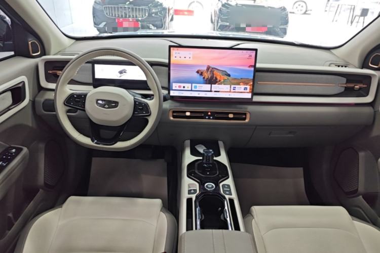 Used Geely Auto icon 2026 Model Chocolate 1.5TD Pure & Refined Edition Center Console