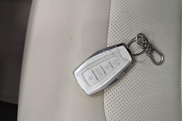 Used Geely Auto icon 2026 Model Chocolate 1.5TD Pure & Refined Edition Interior 1